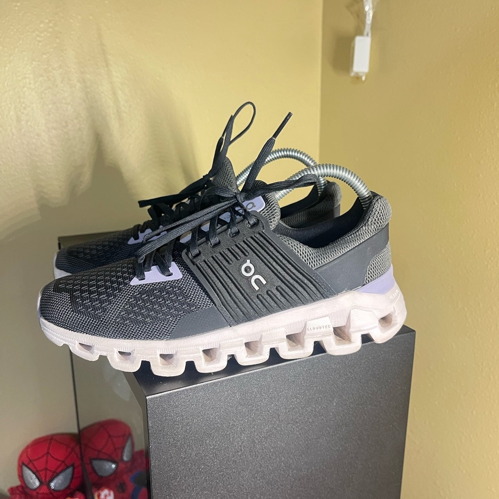 ON Cloudswift Running Shoes, Women's Size 6* Magnet/Lavender